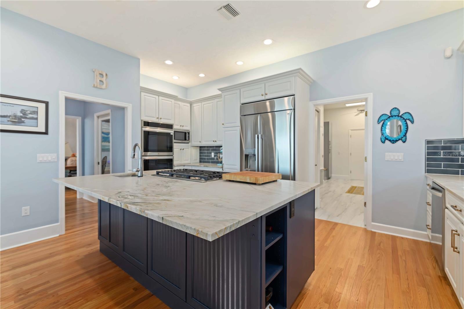 A4678042 Property Photo