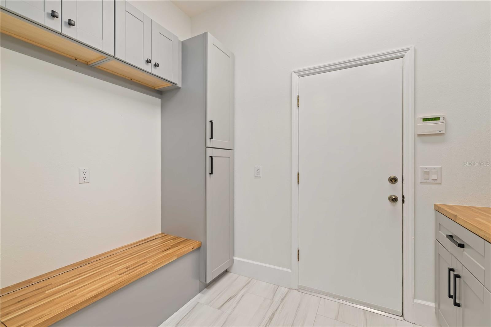 A4678042 Property Photo