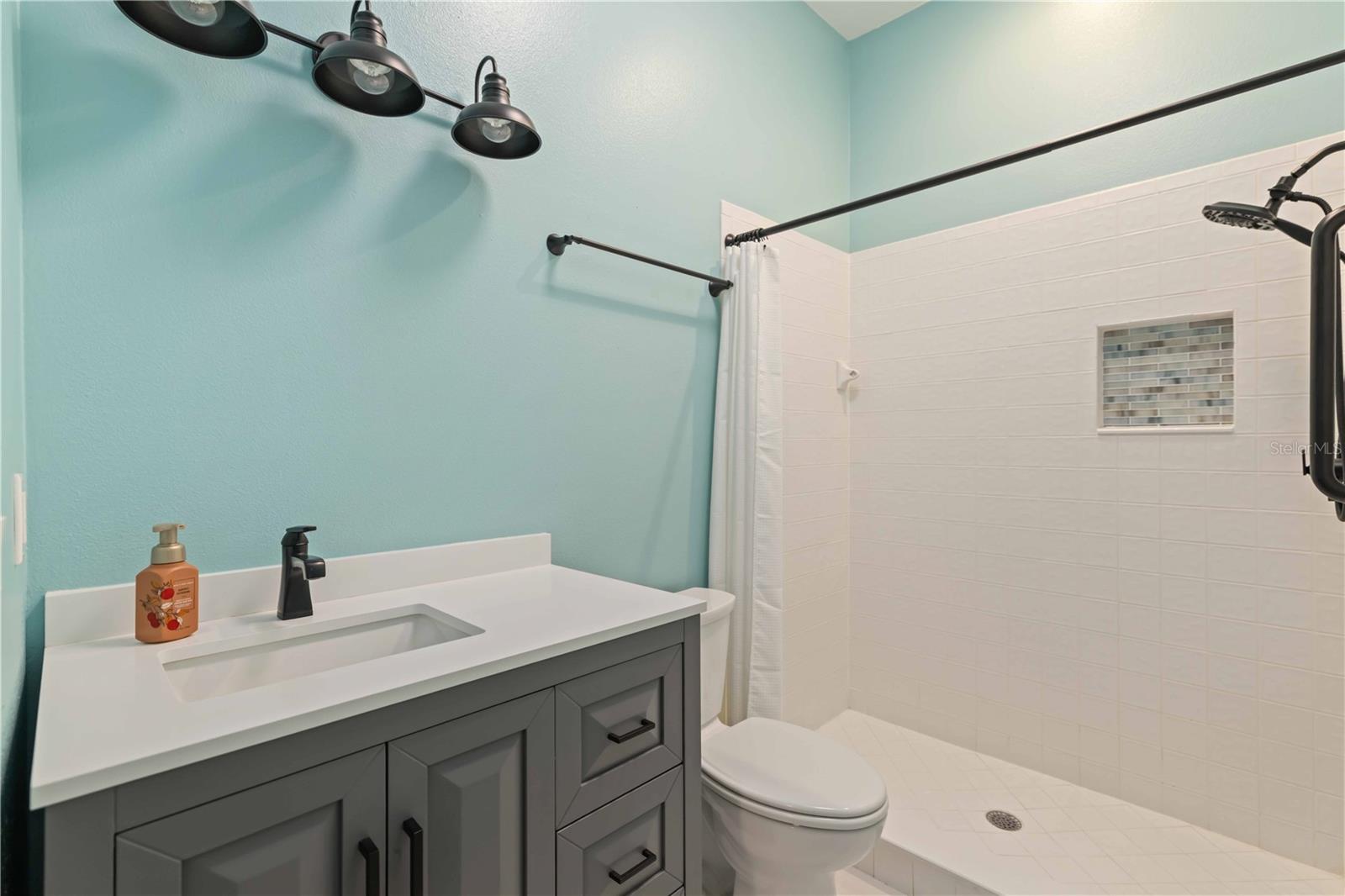 A4678042 Property Photo