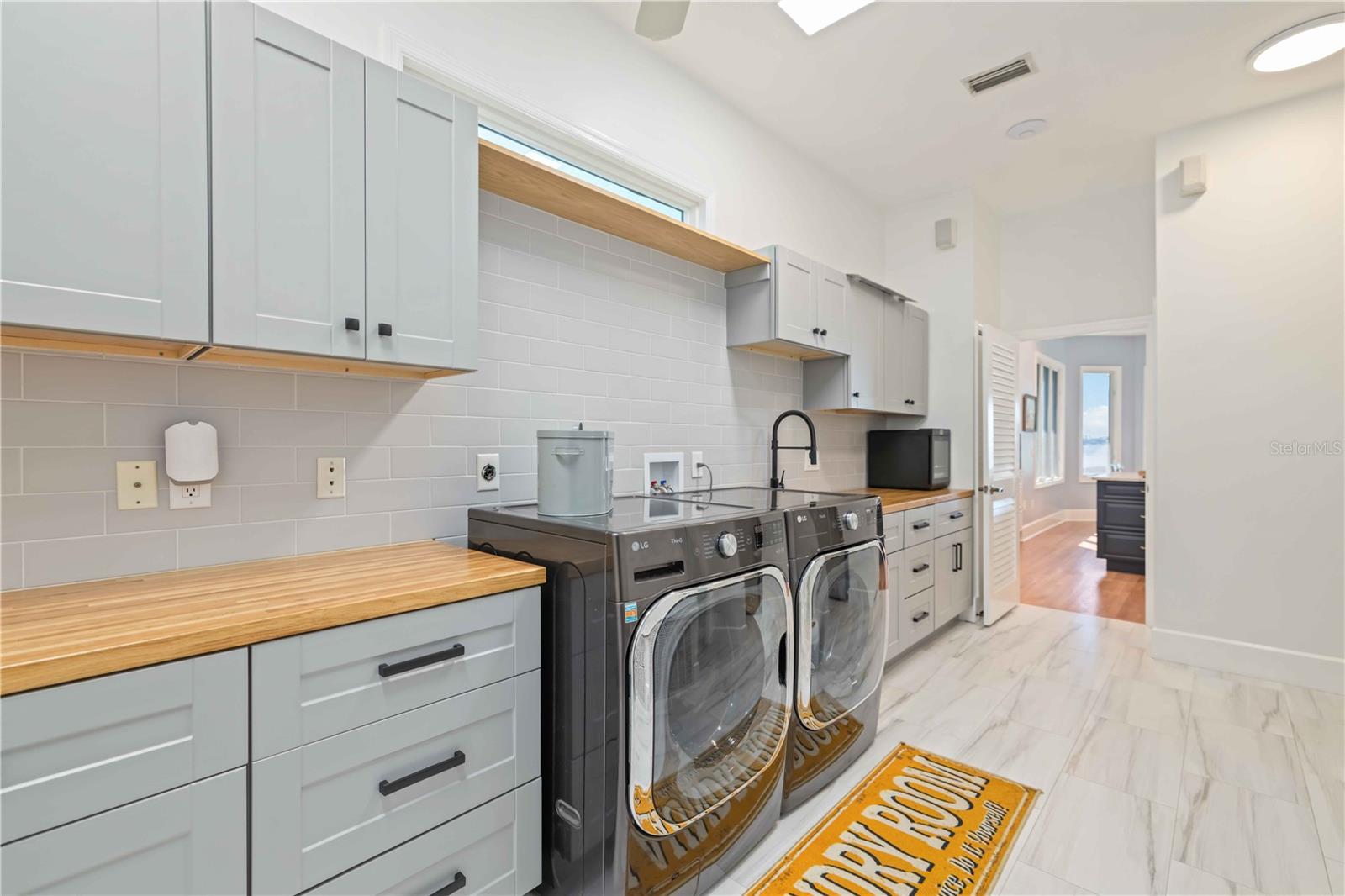 A4678042 Property Photo