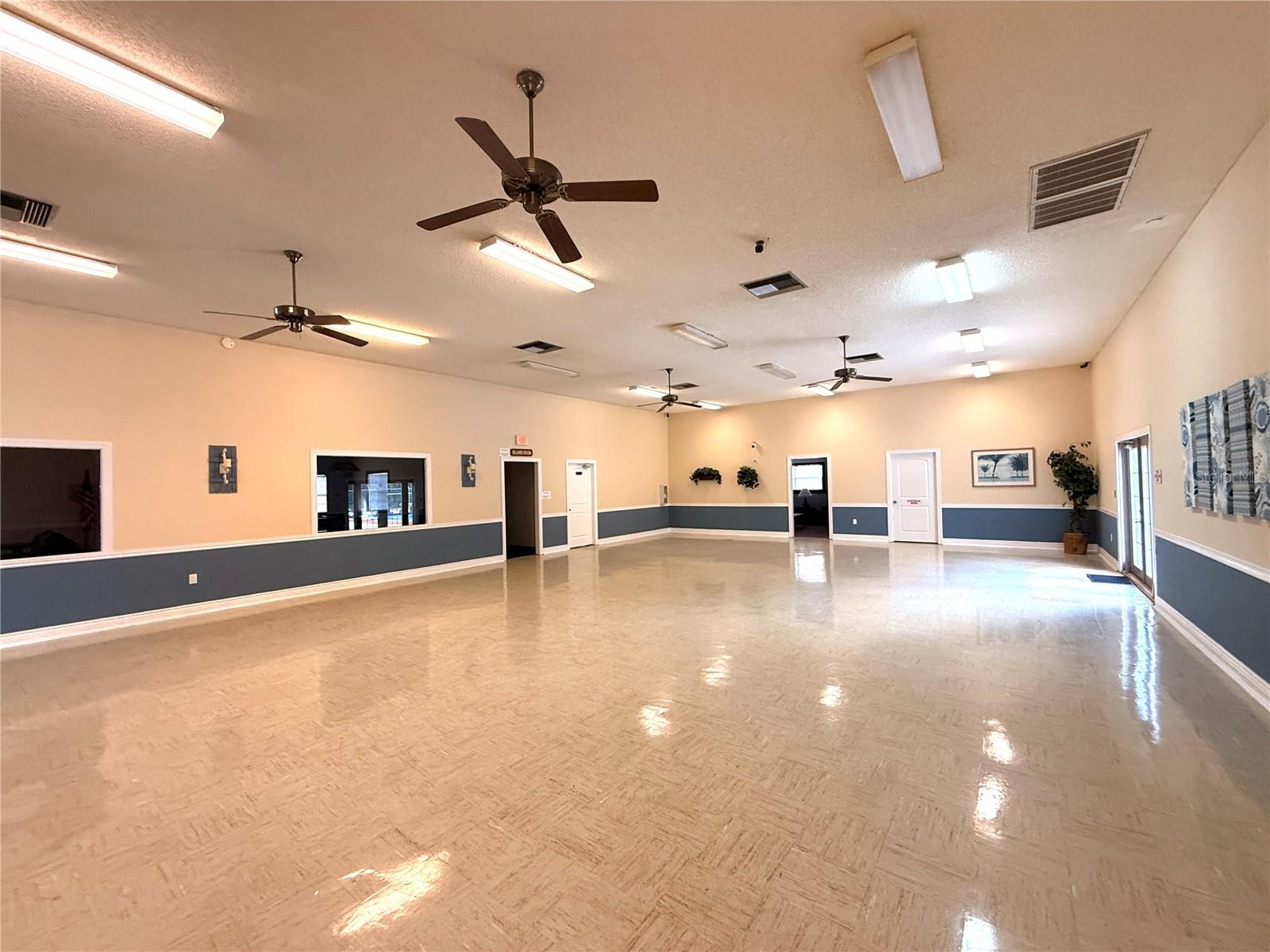 W7882034 Property Photo