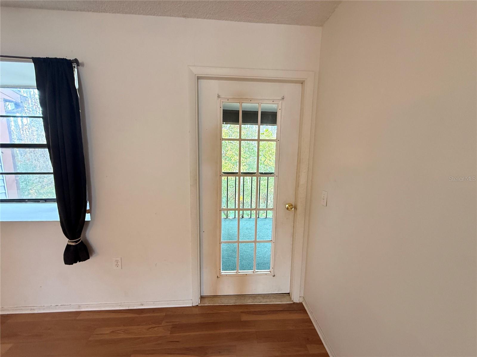 W7882034 Property Photo