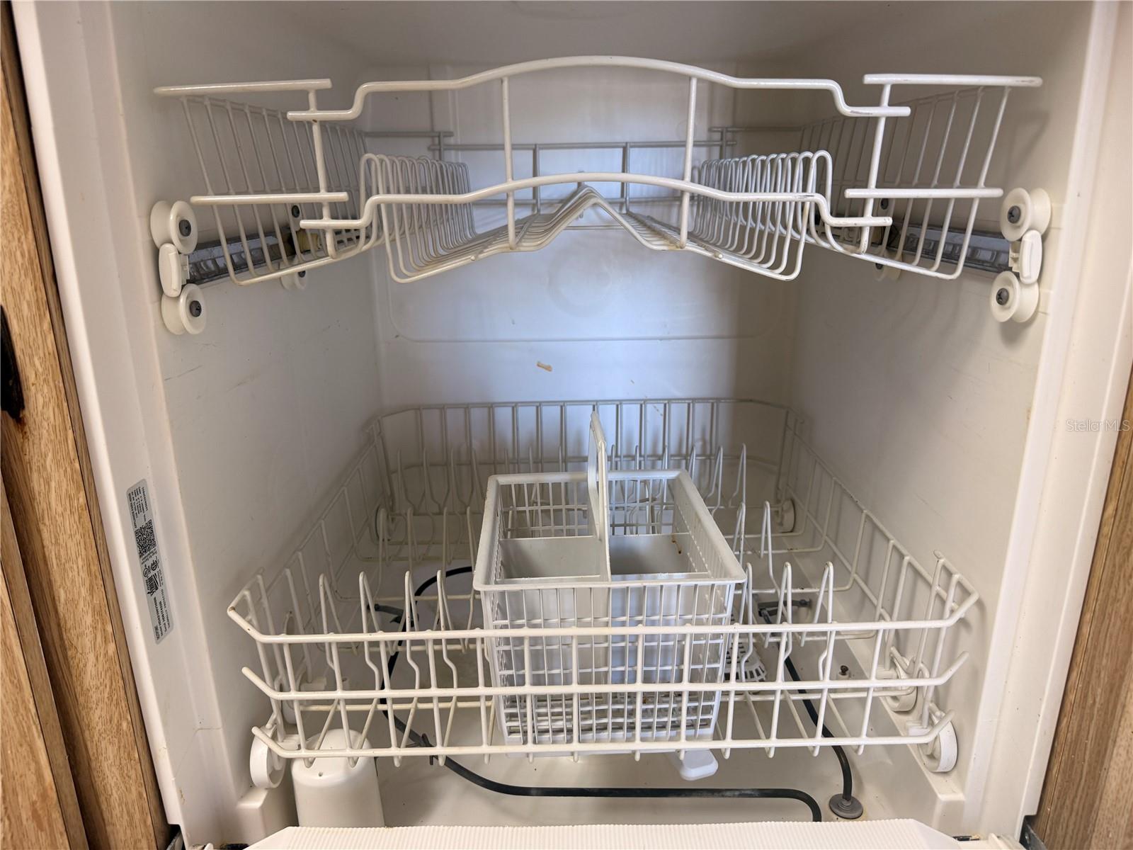 W7882034 Property Photo