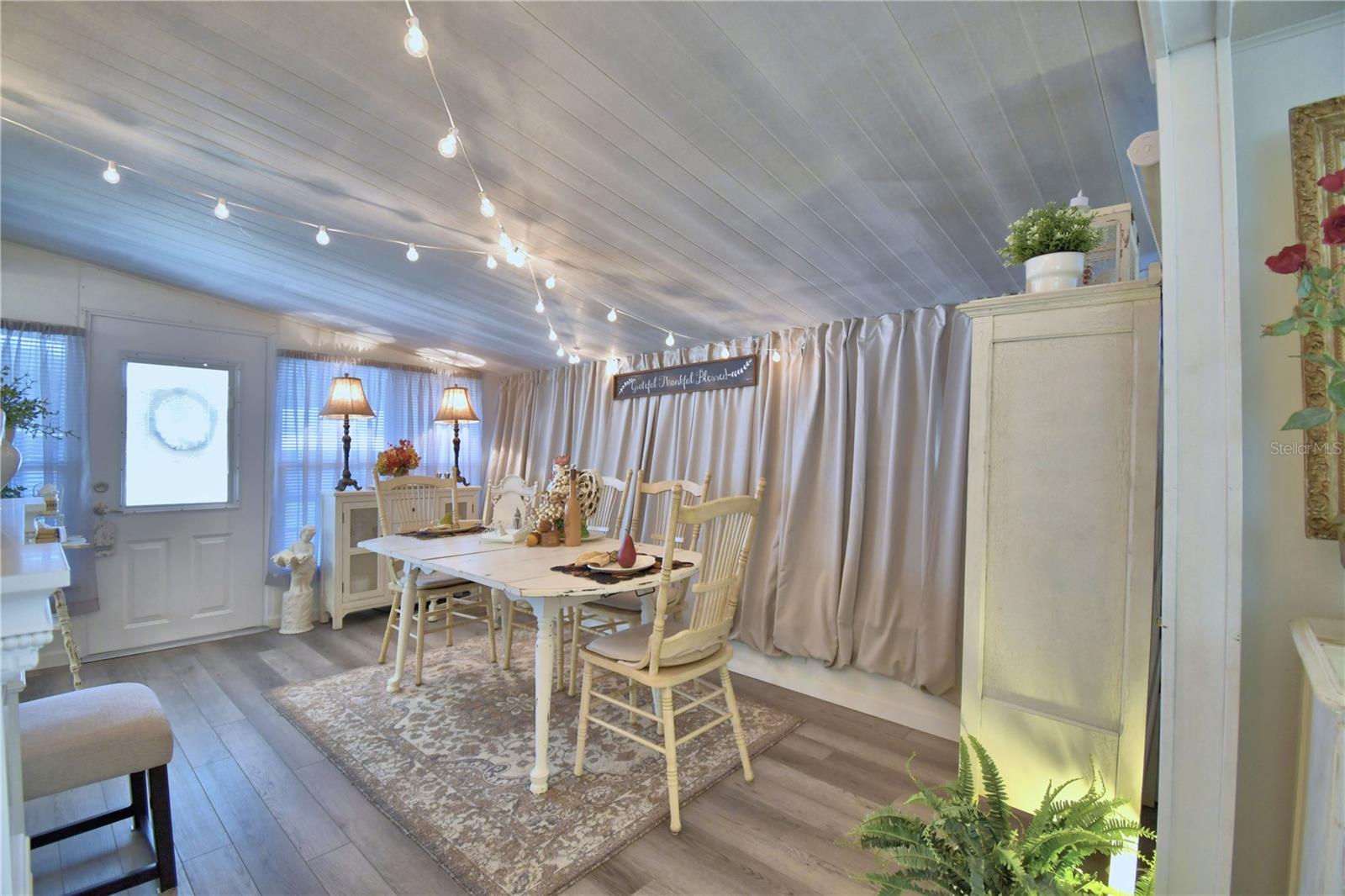 P4937515 Property Photo