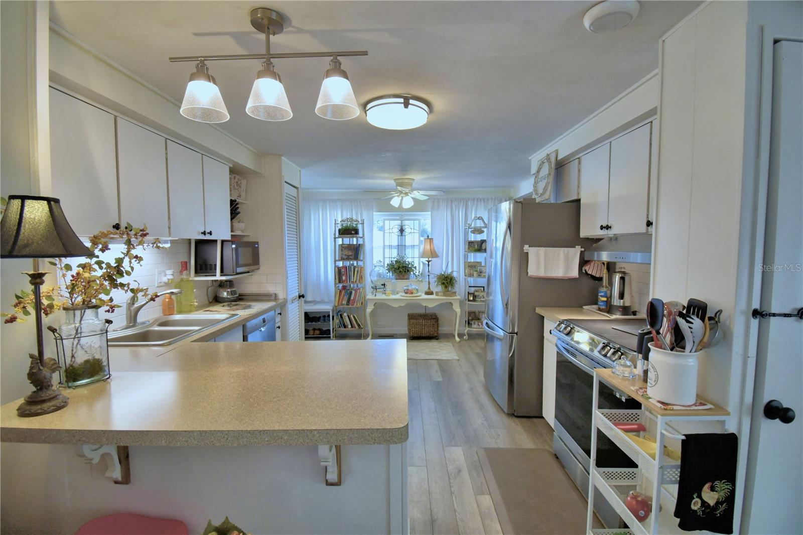 P4937515 Property Photo