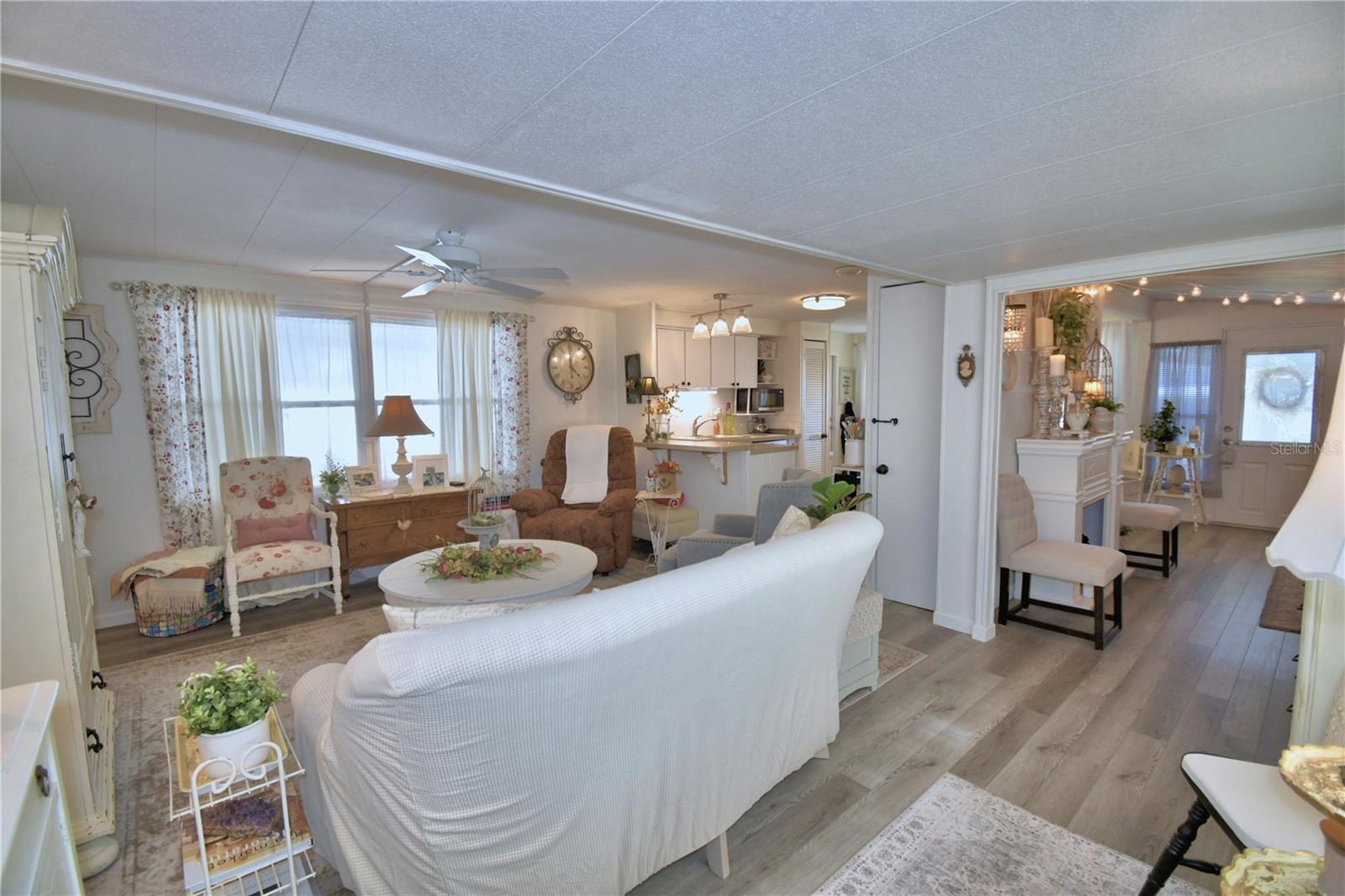 P4937515 Property Photo