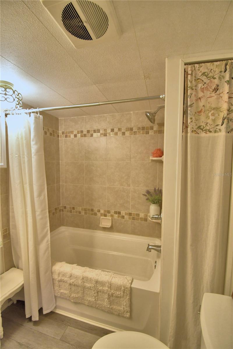 P4937515 Property Photo