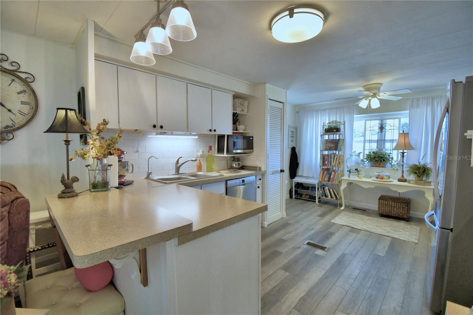 P4937515 Property Photo