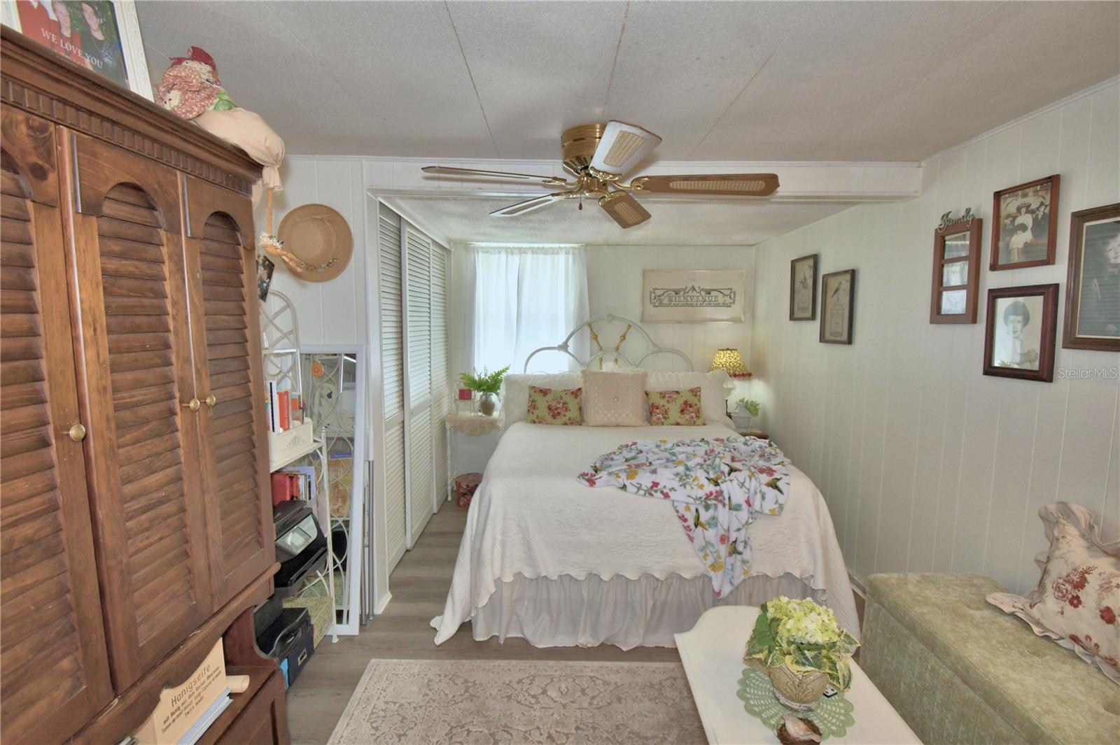 P4937515 Property Photo