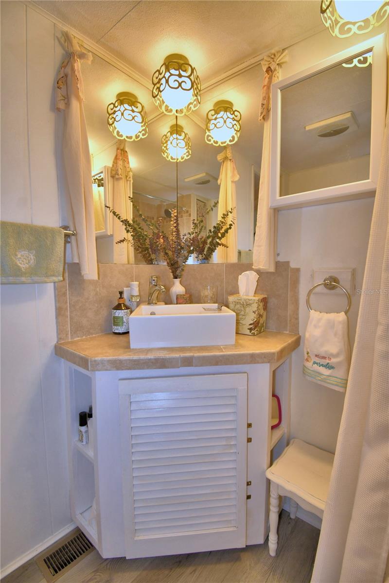 P4937515 Property Photo