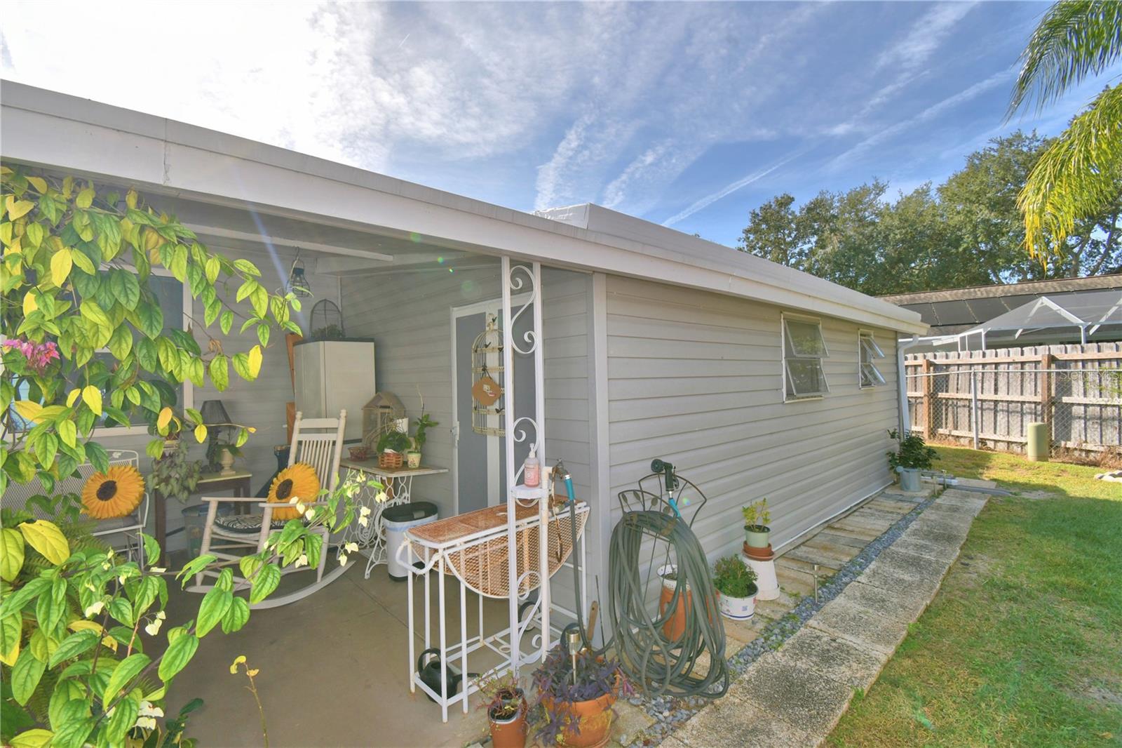 P4937515 Property Photo