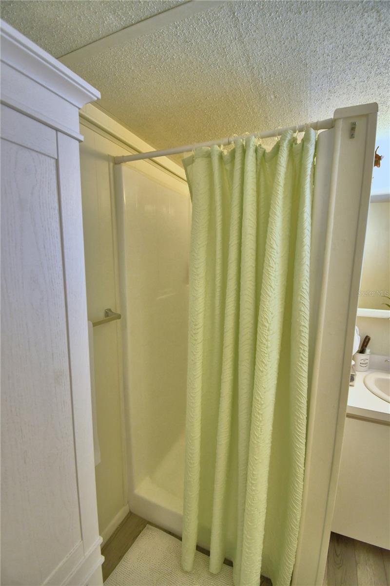 P4937515 Property Photo