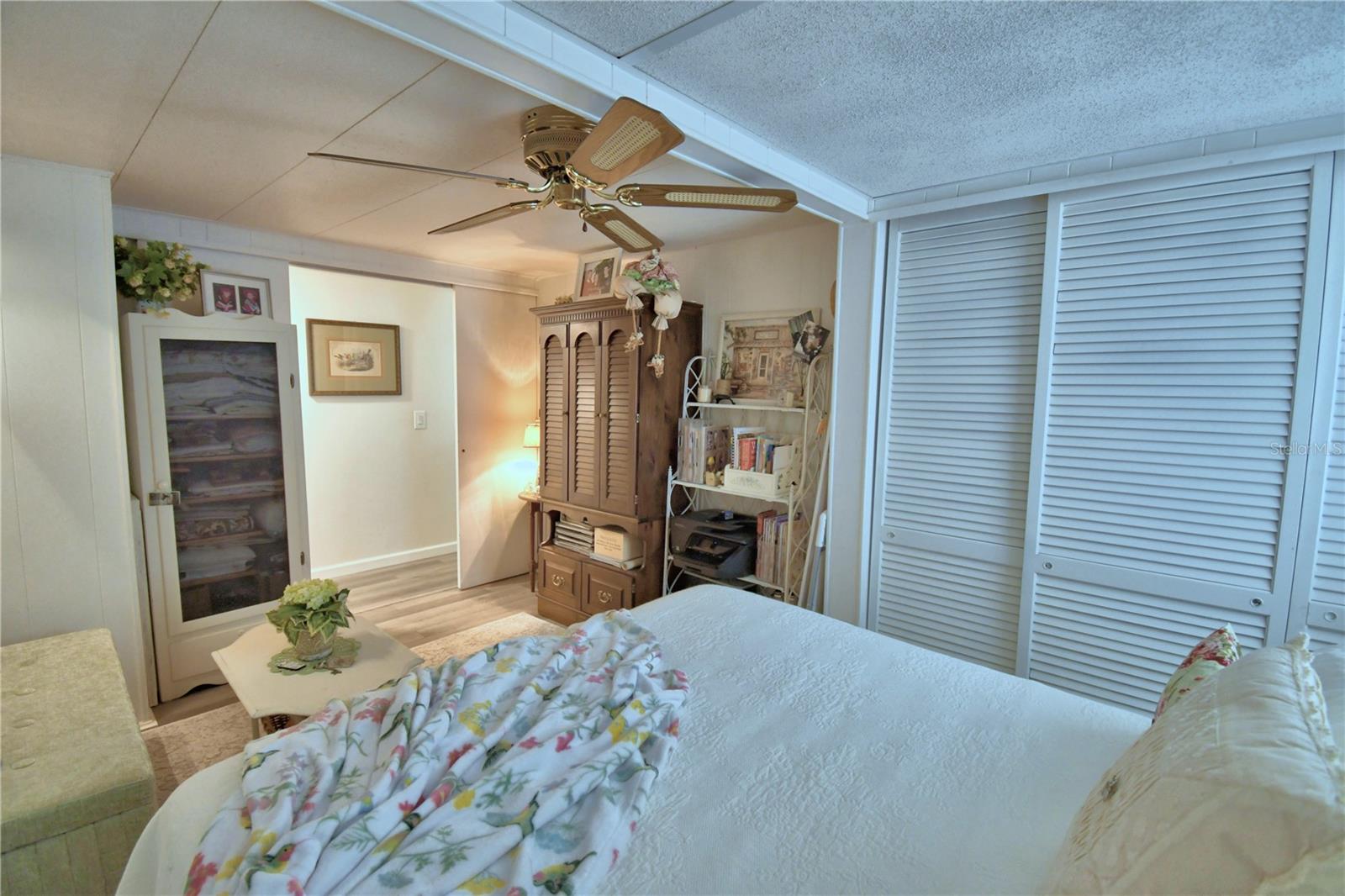 P4937515 Property Photo