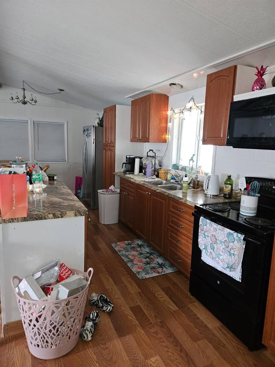 O6373272 Property Photo