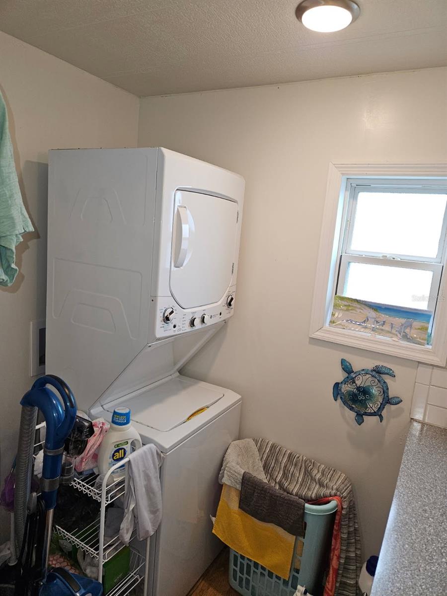 O6373272 Property Photo