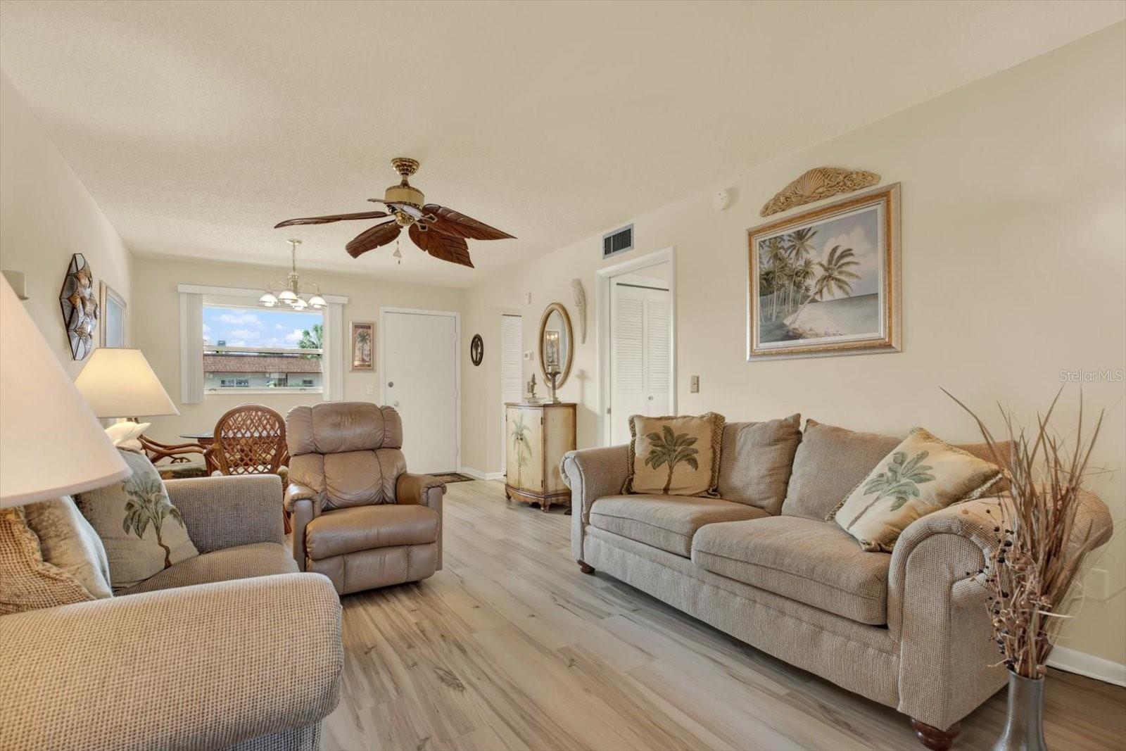 TB8463951 Property Photo