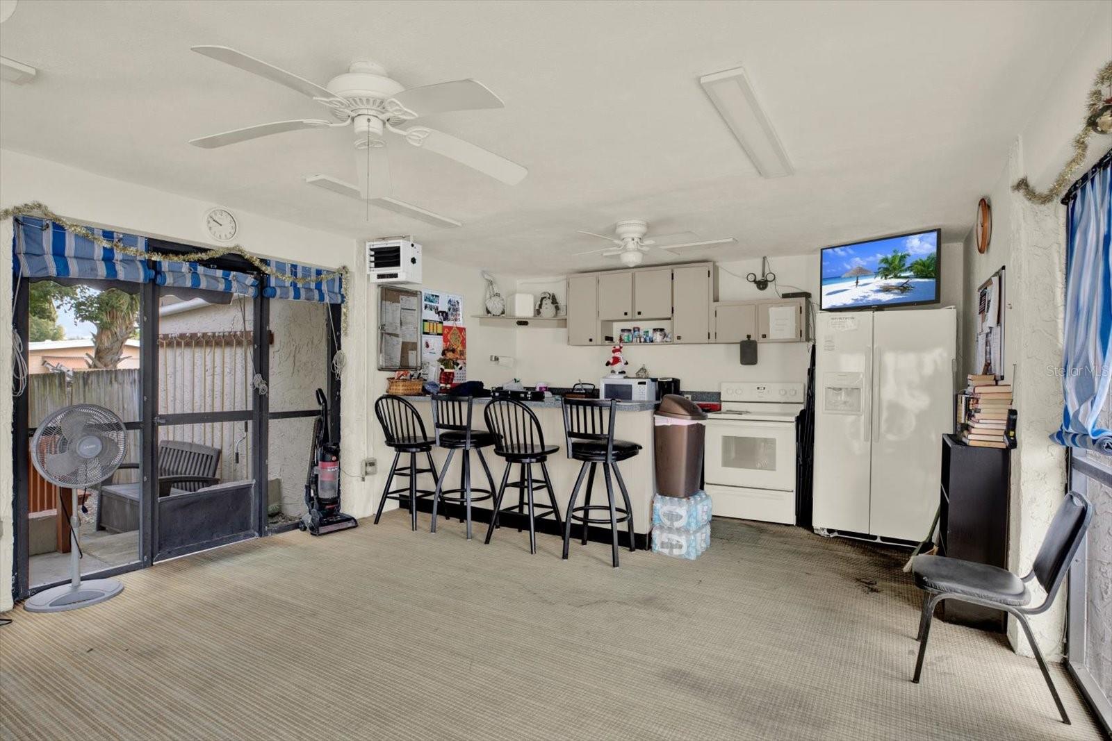 TB8463951 Property Photo