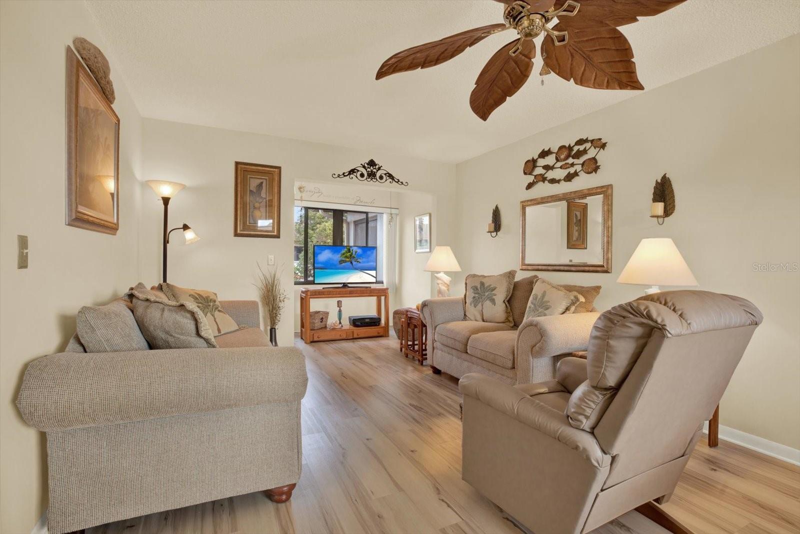 TB8463951 Property Photo