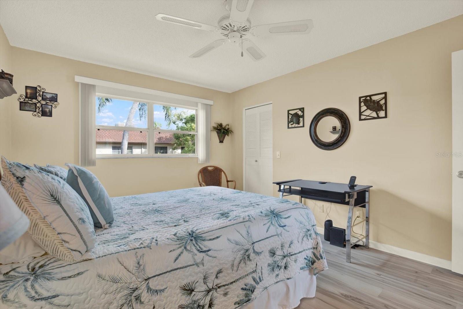 TB8463951 Property Photo