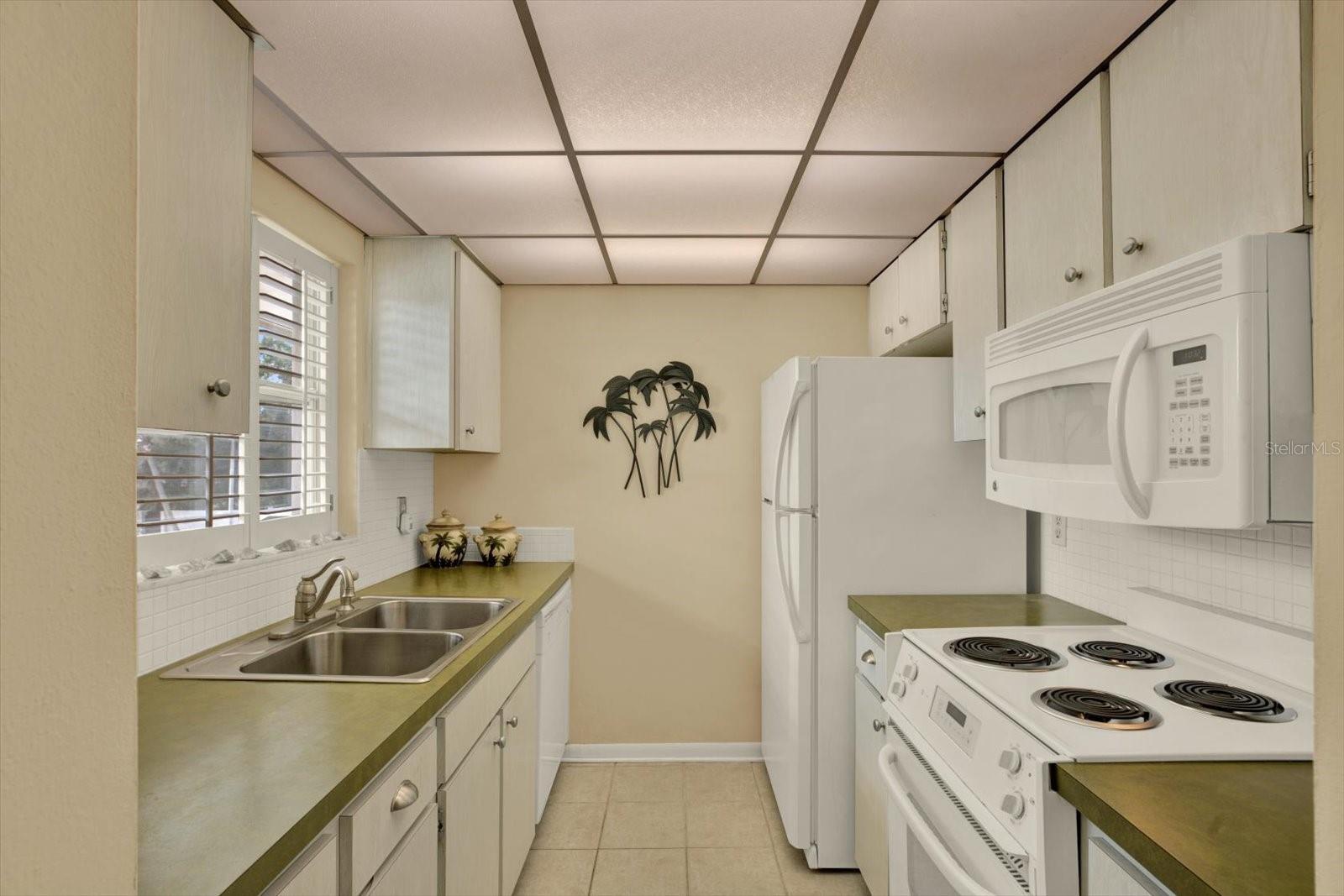 TB8463951 Property Photo