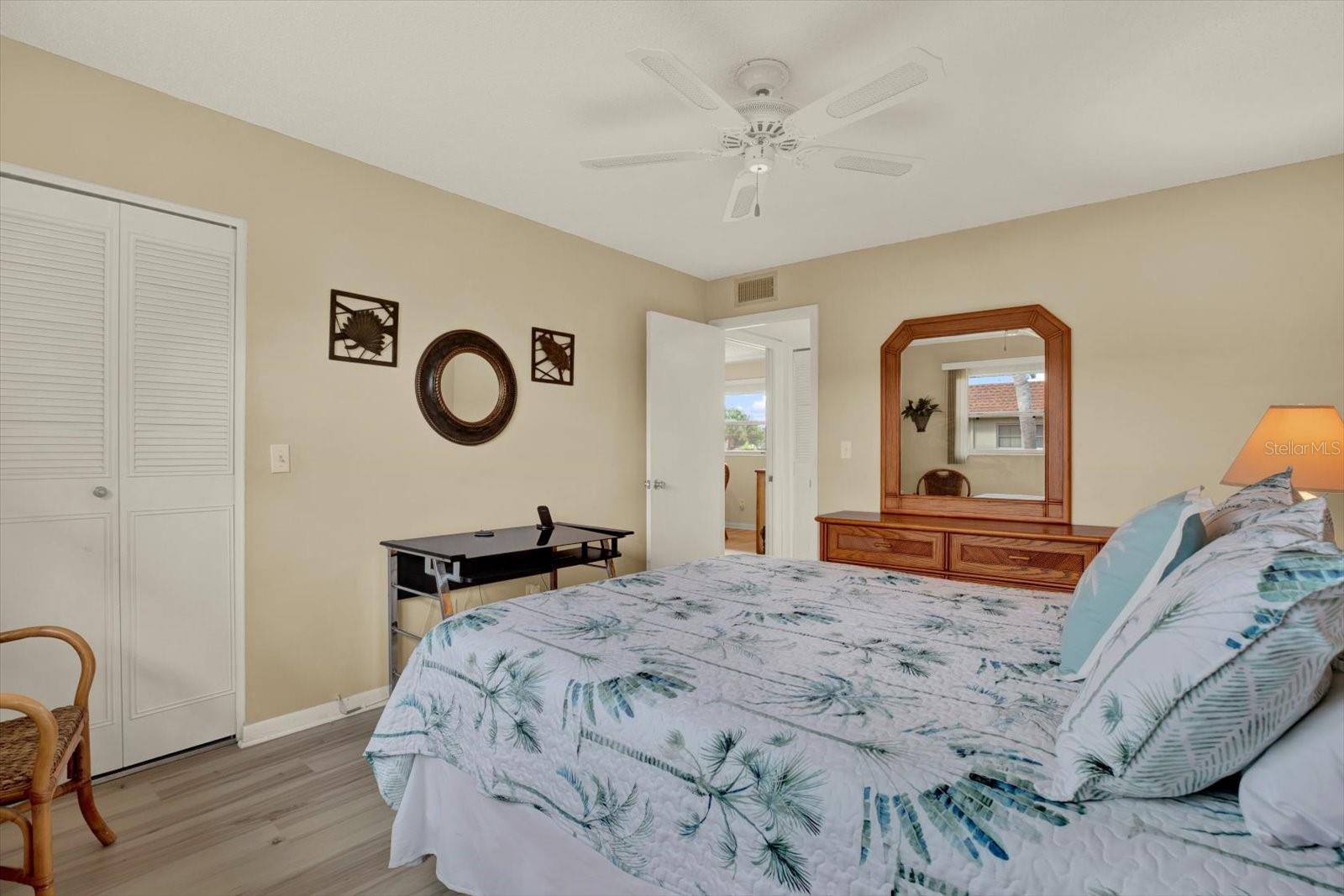 TB8463951 Property Photo