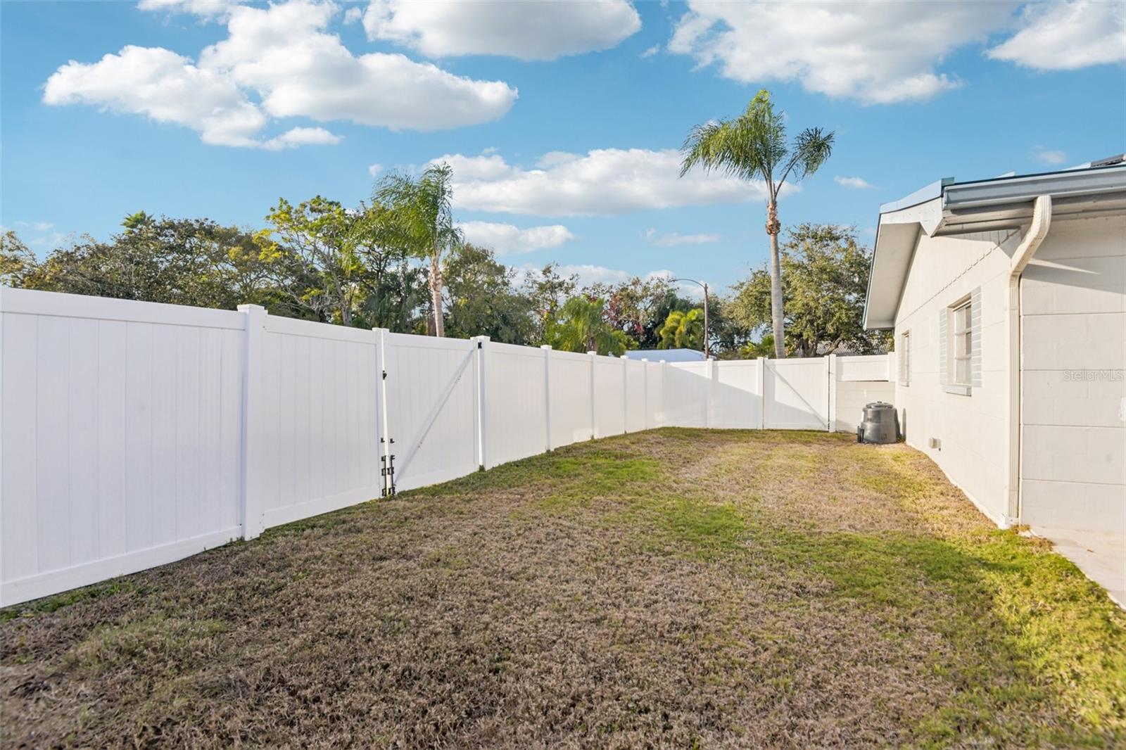 TB8463971 Property Photo