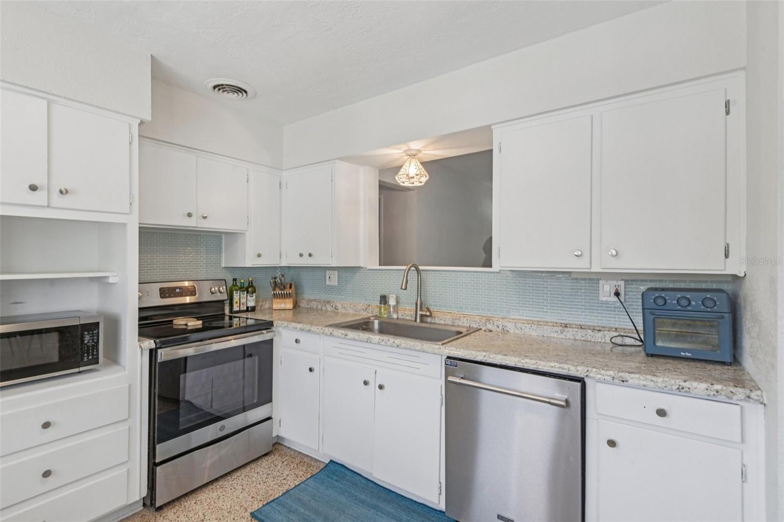 TB8463971 Property Photo