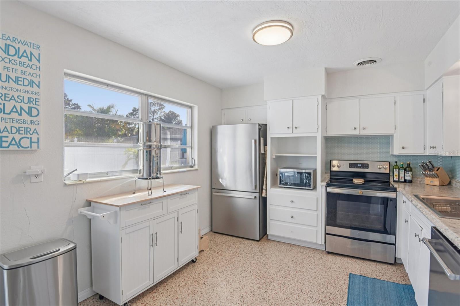 TB8463971 Property Photo