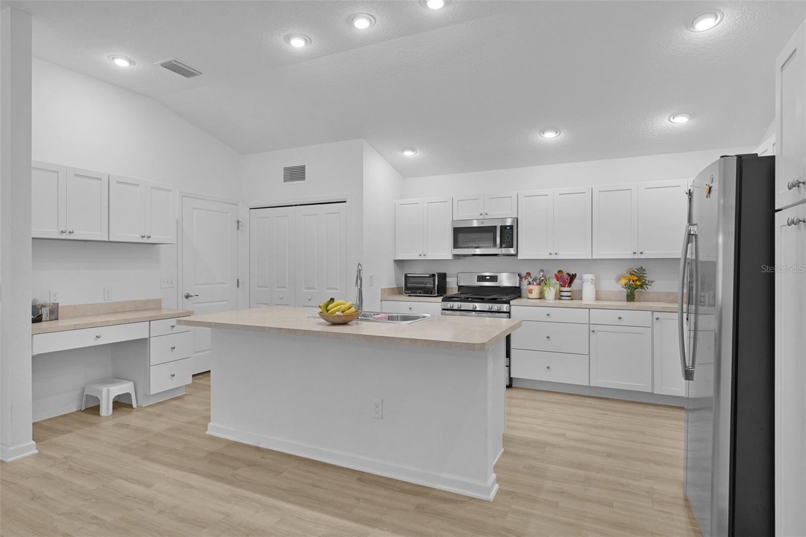 842 SPRING AVE, THE VILLAGES, FL, 34762