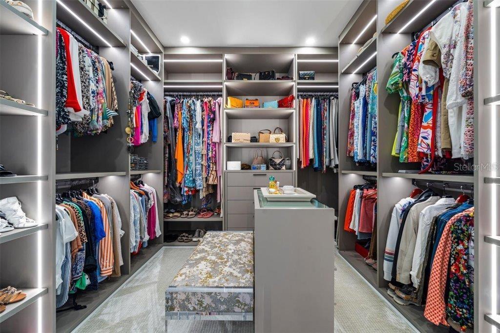 A4678103 Property Photo