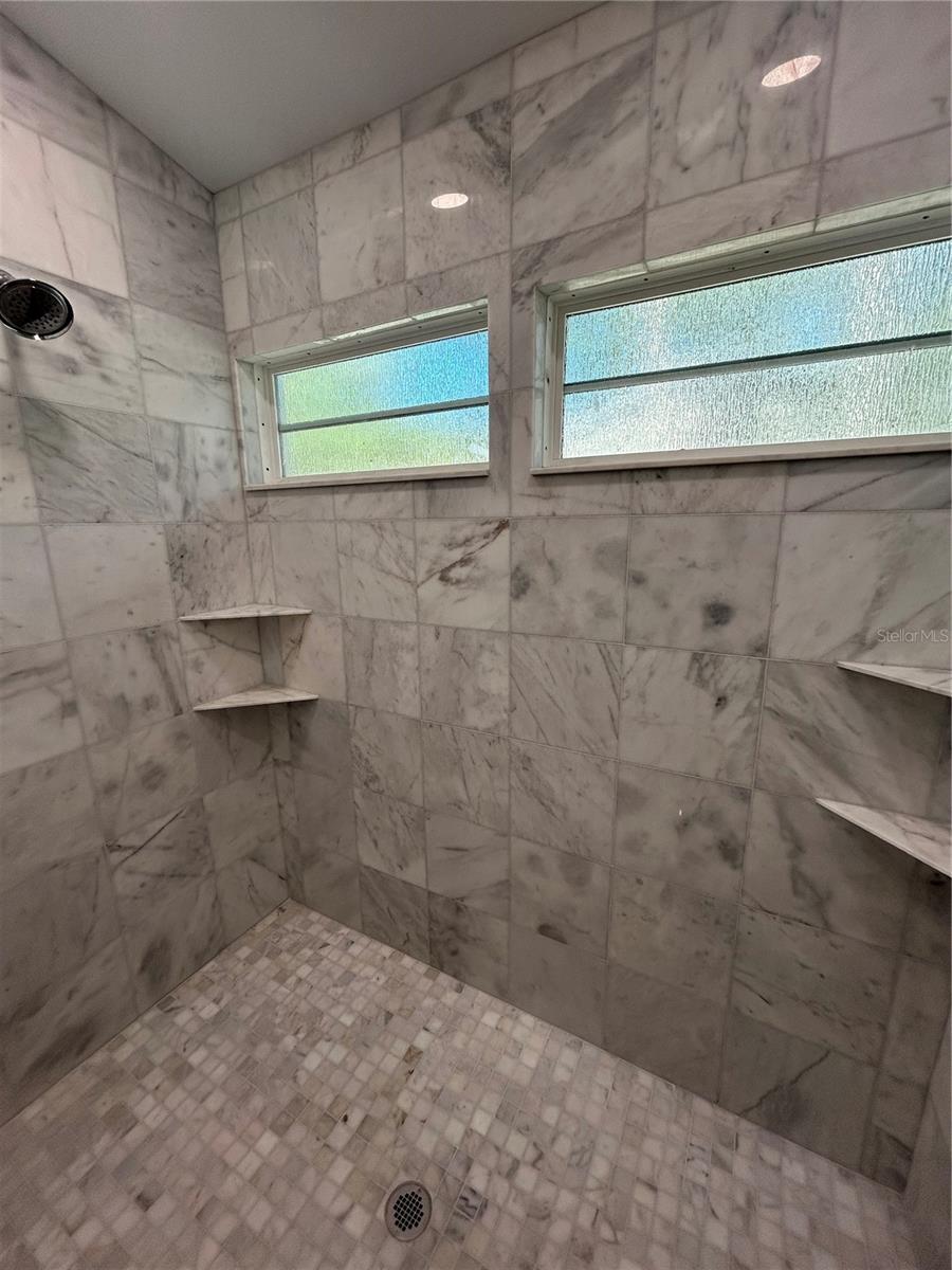 1027 NW 11TH AVE, GAINESVILLE, FL, 32601