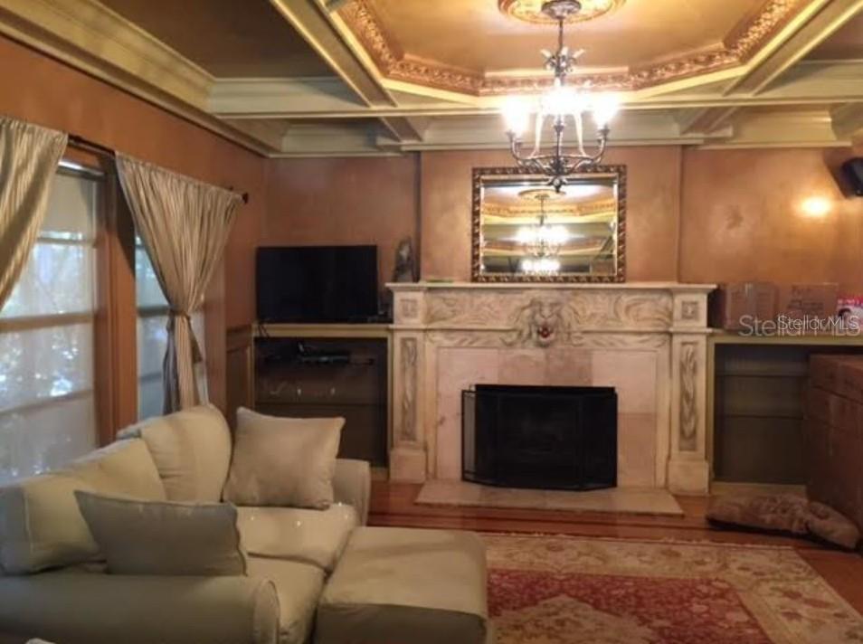 TB8464005 Property Photo