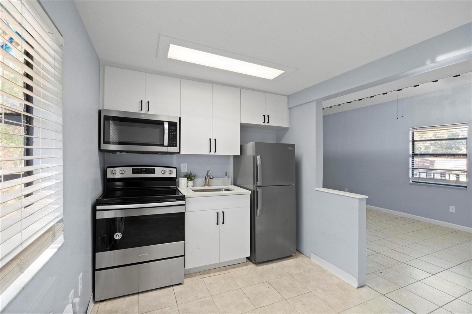 TB8464037 Property Photo