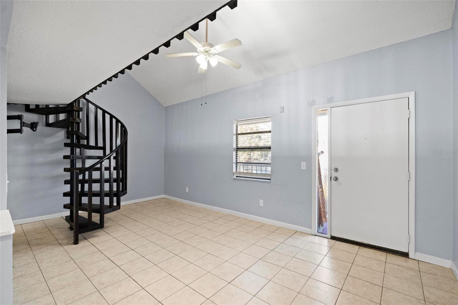 TB8464037 Property Photo