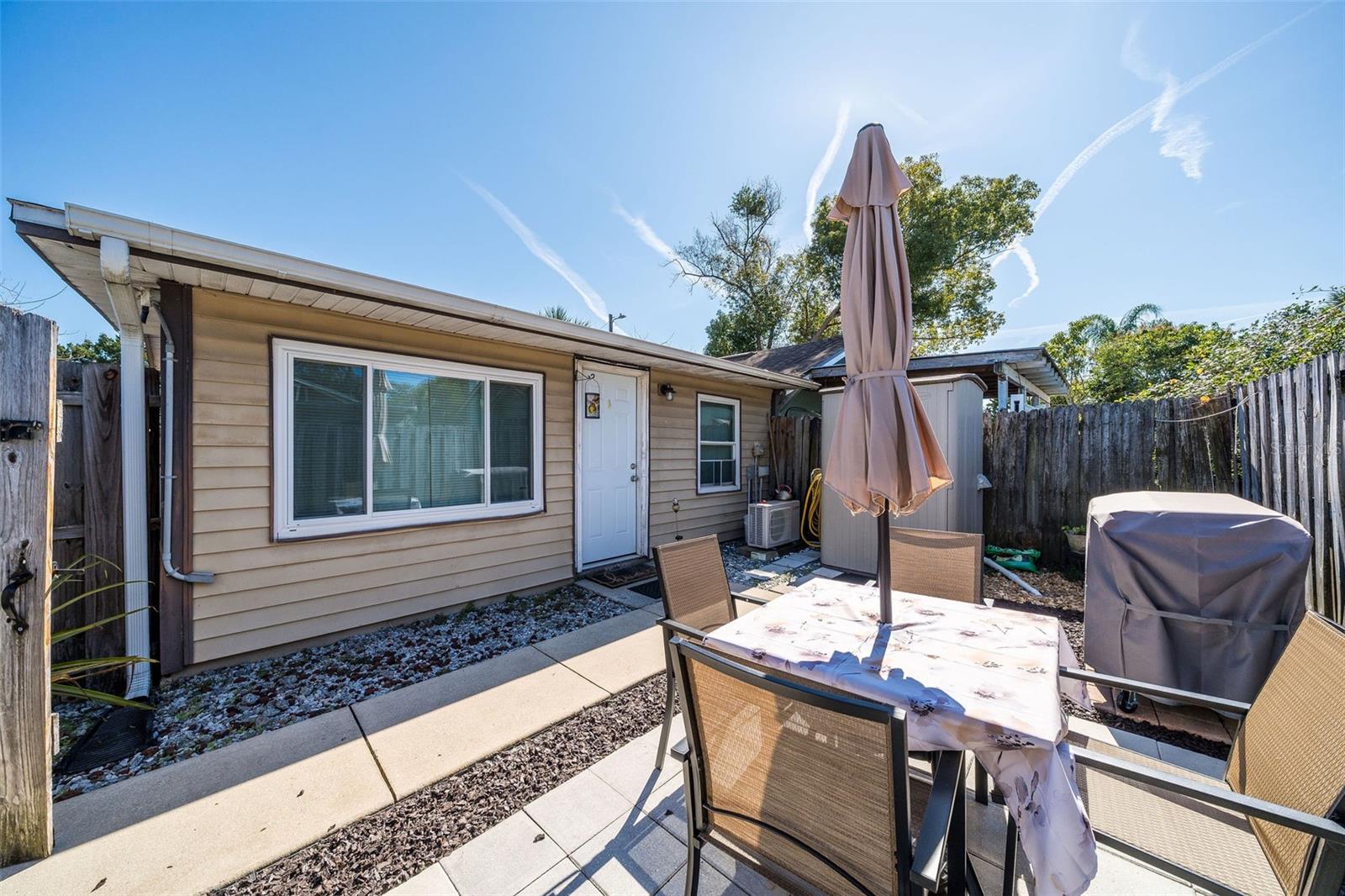 708 N SAINT CLAIR ABRAMS AVE, TAVARES, FL, 32778