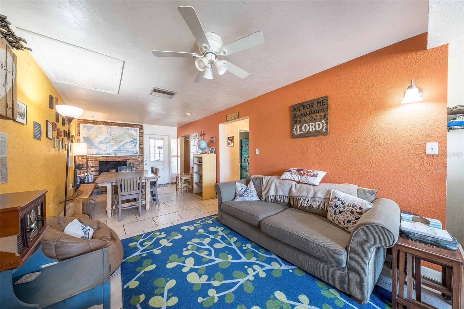 708 N SAINT CLAIR ABRAMS AVE, TAVARES, FL, 32778