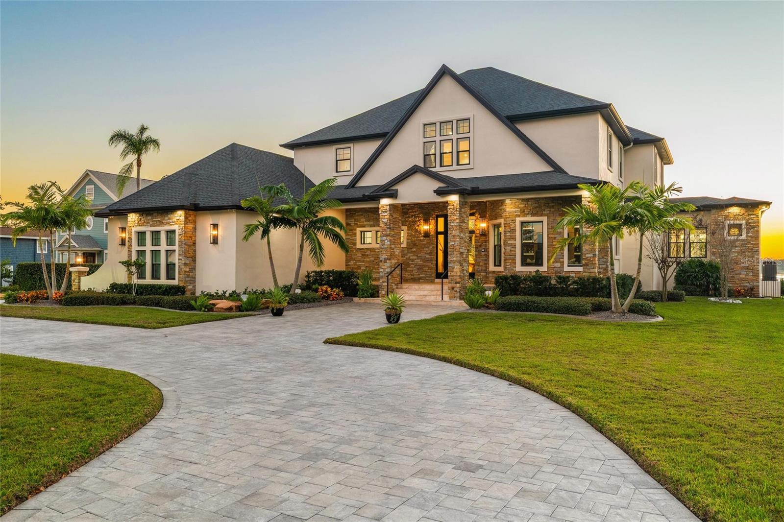 W7882048 Property Photo