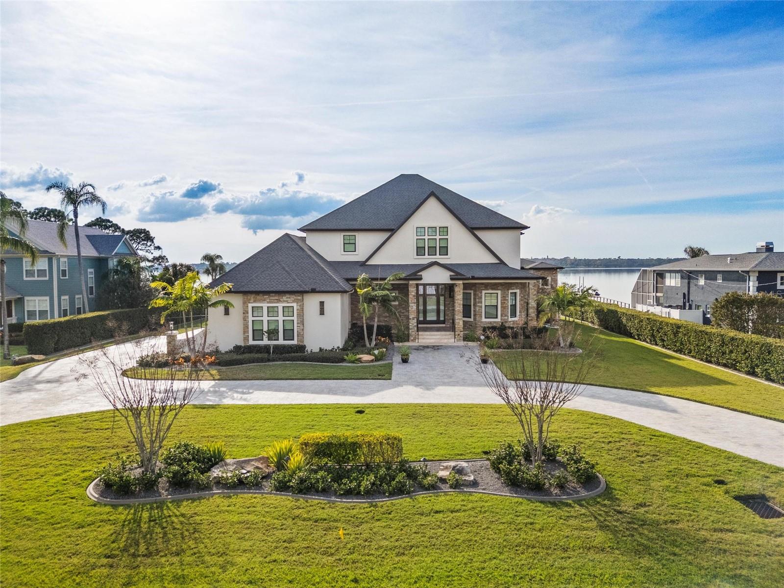 W7882048 Property Photo