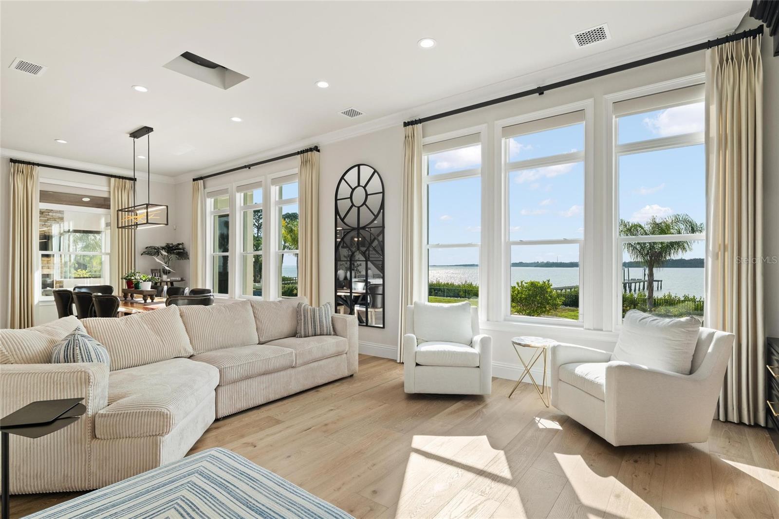 W7882048 Property Photo