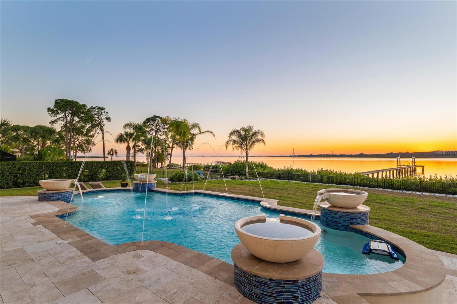 W7882048 Property Photo