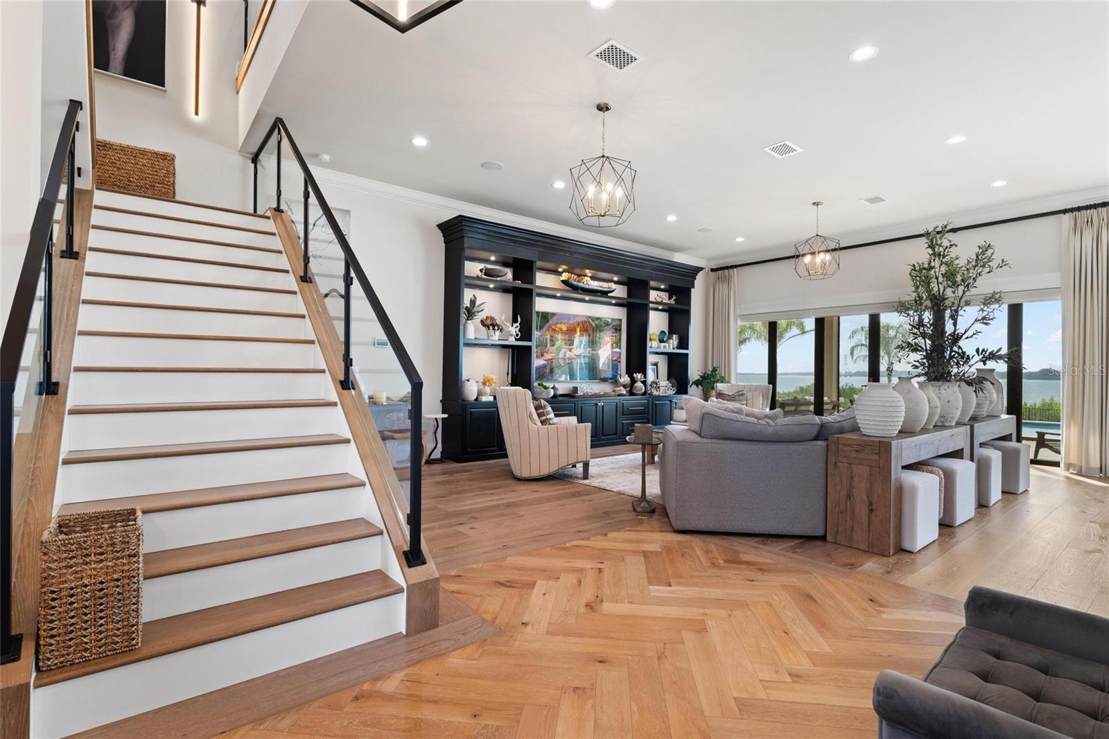 W7882048 Property Photo