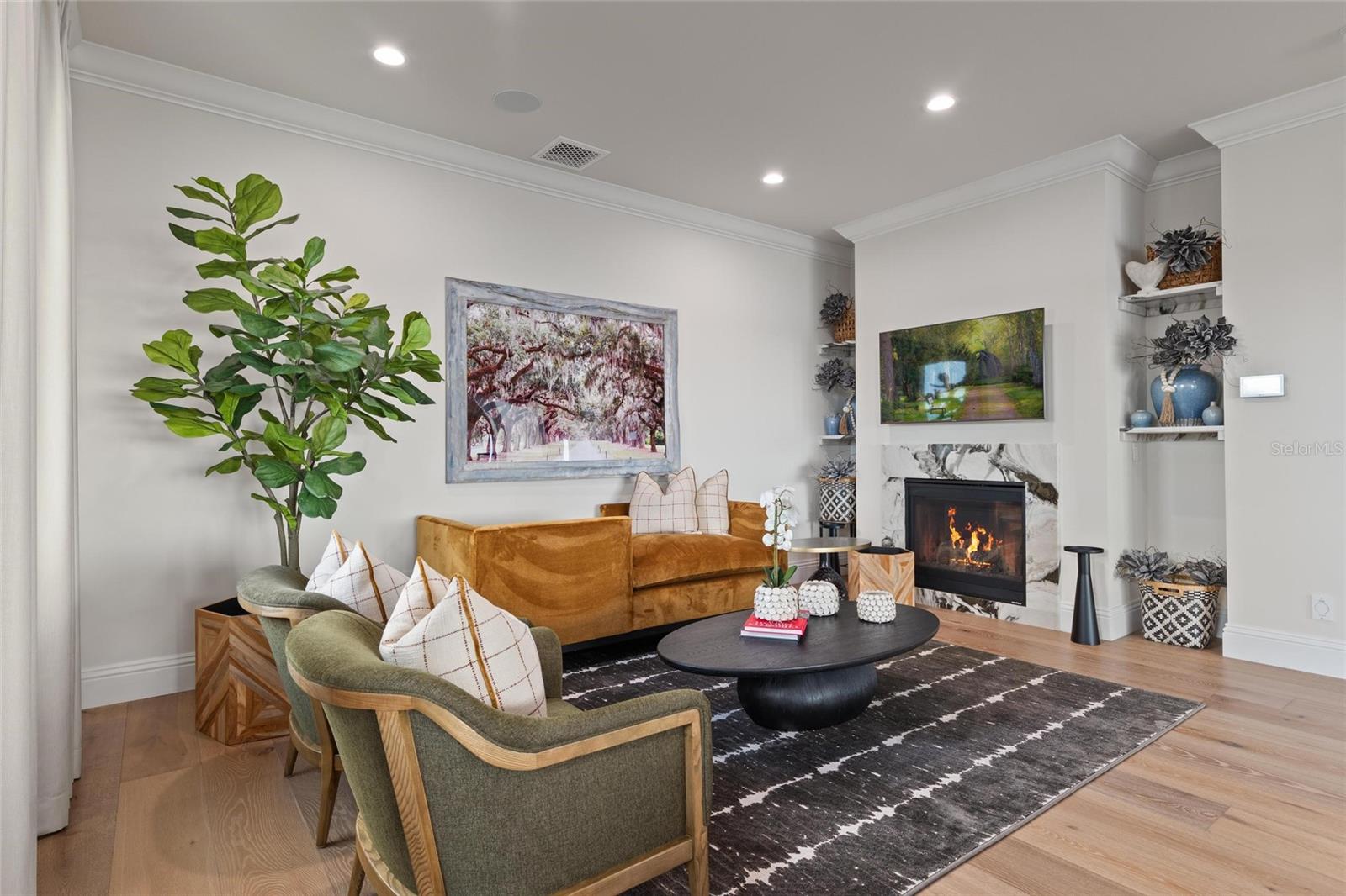 W7882048 Property Photo