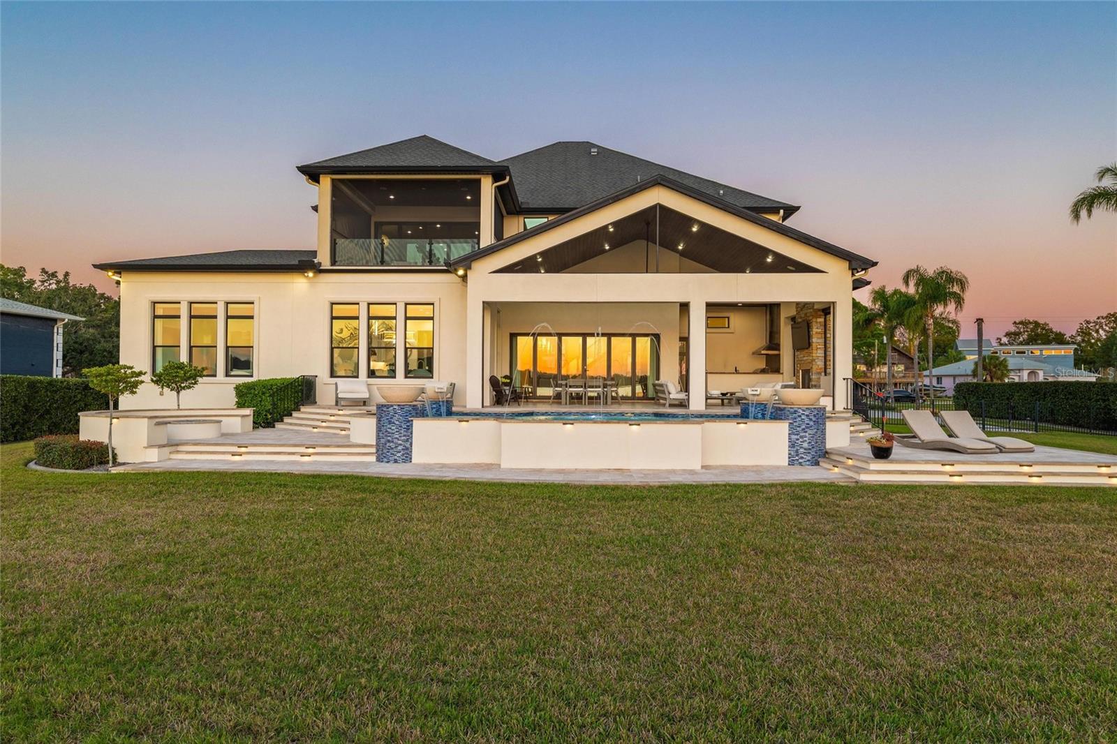 W7882048 Property Photo