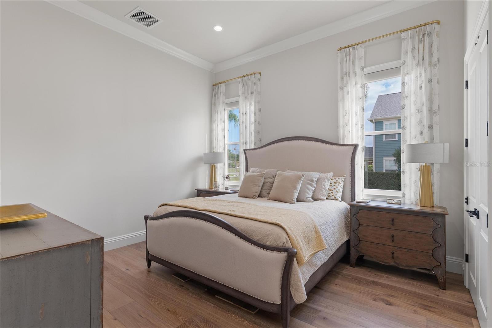 W7882048 Property Photo