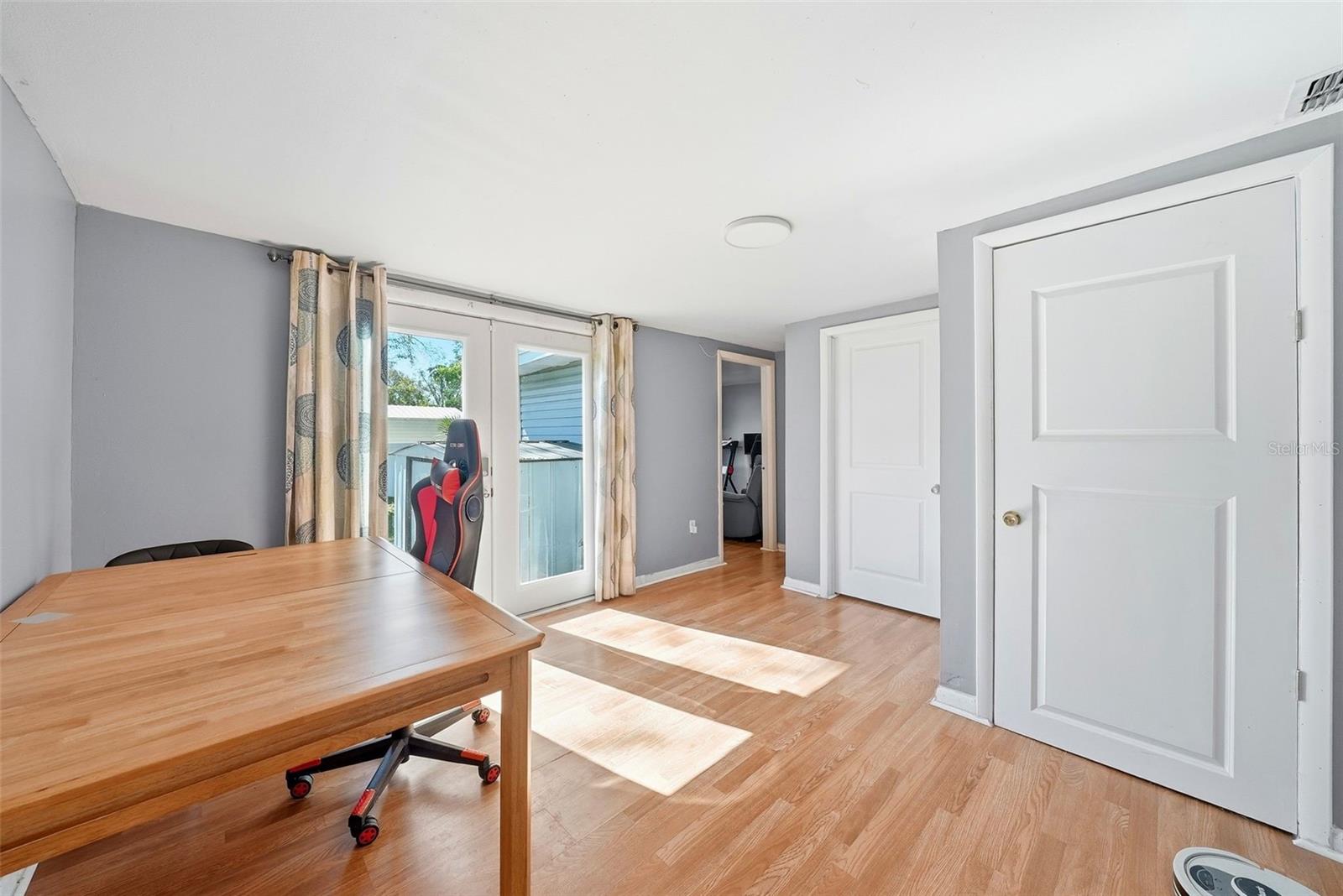 2107 E CHELSEA ST, TAMPA, FL, 33610