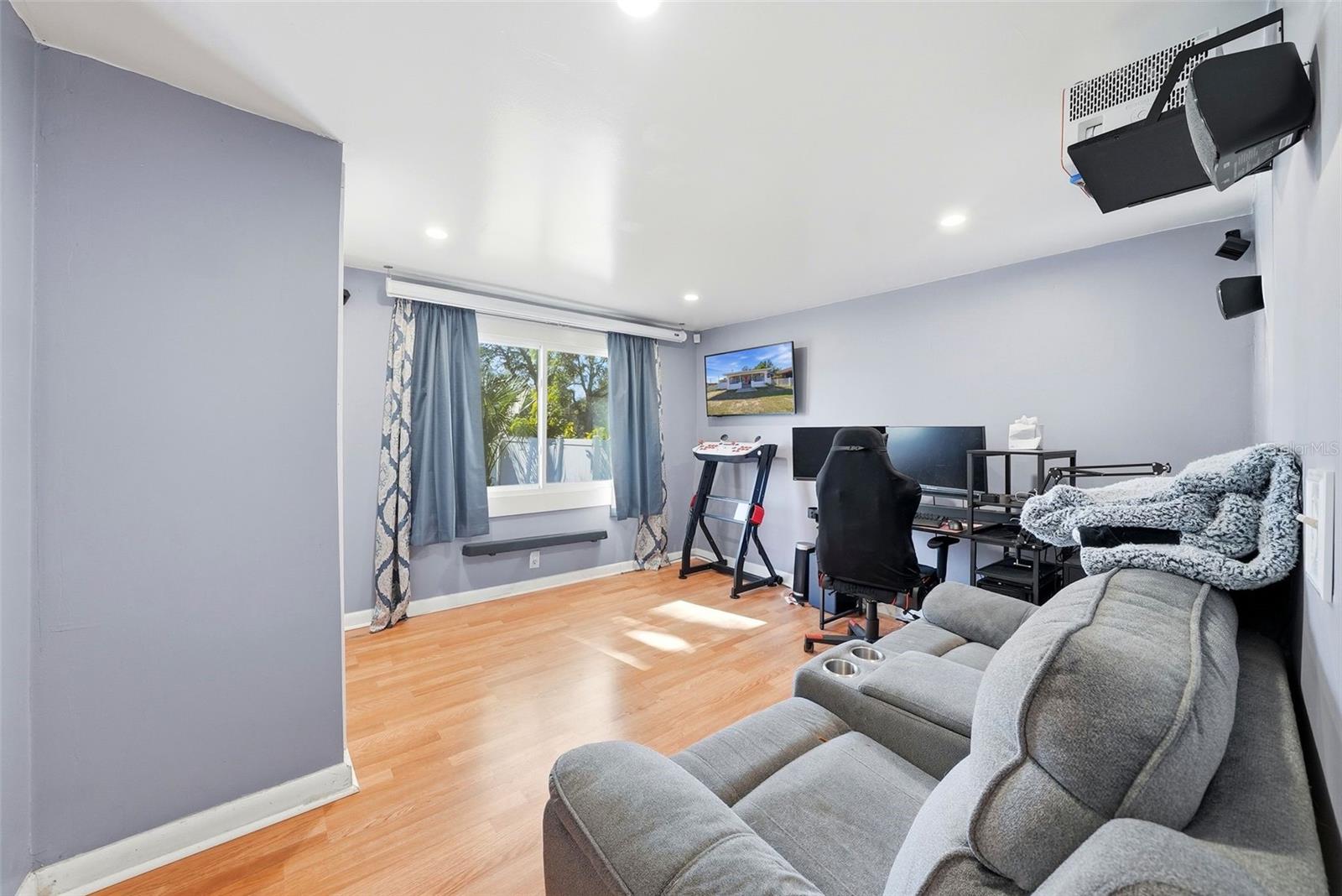 2107 E CHELSEA ST, TAMPA, FL, 33610