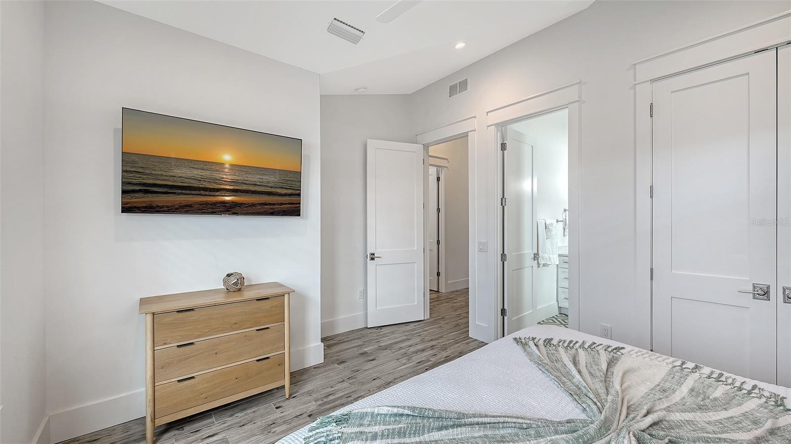 A4678136 Property Photo