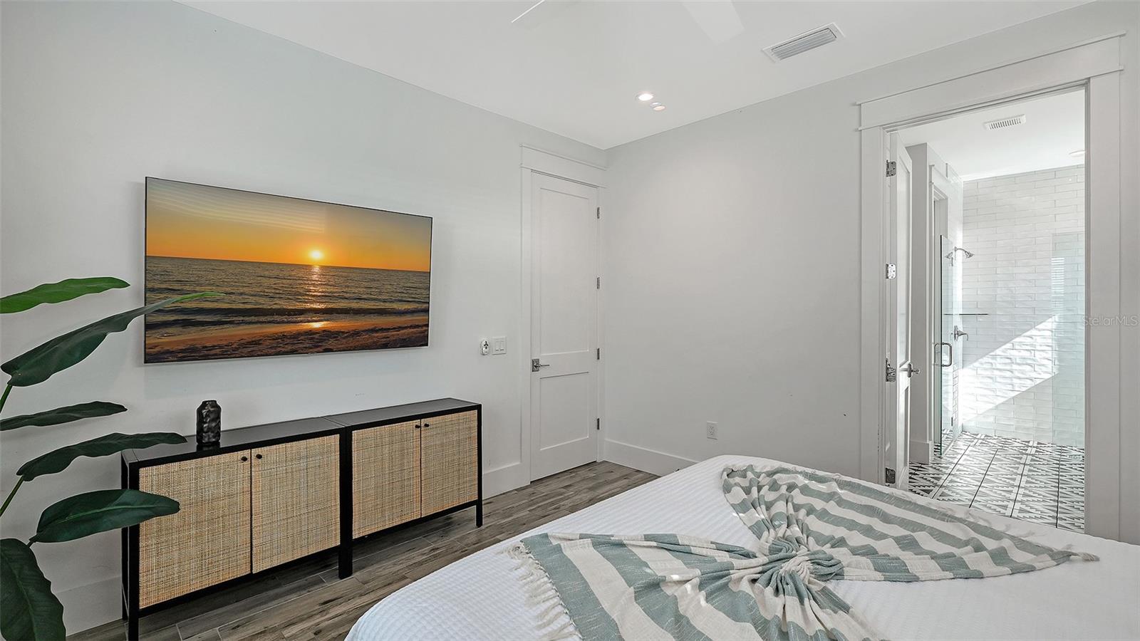 A4678136 Property Photo