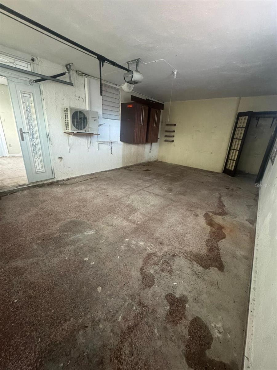 PR9118504 Property Photo