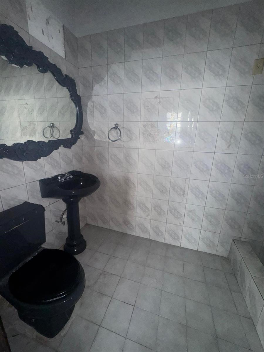 PR9118504 Property Photo